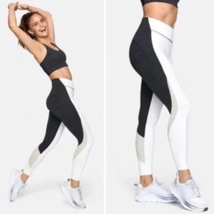 Outdoor Voices color blocked workout leggings in white and blue. Size Med